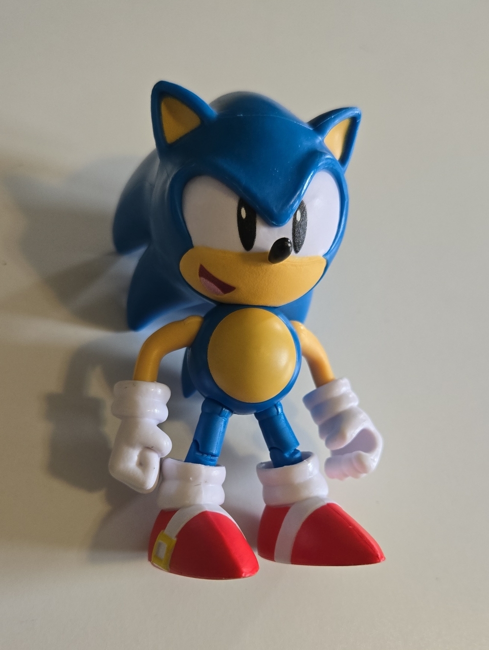 Jakks Pacific Classic Sonic The Hedgehog Figure